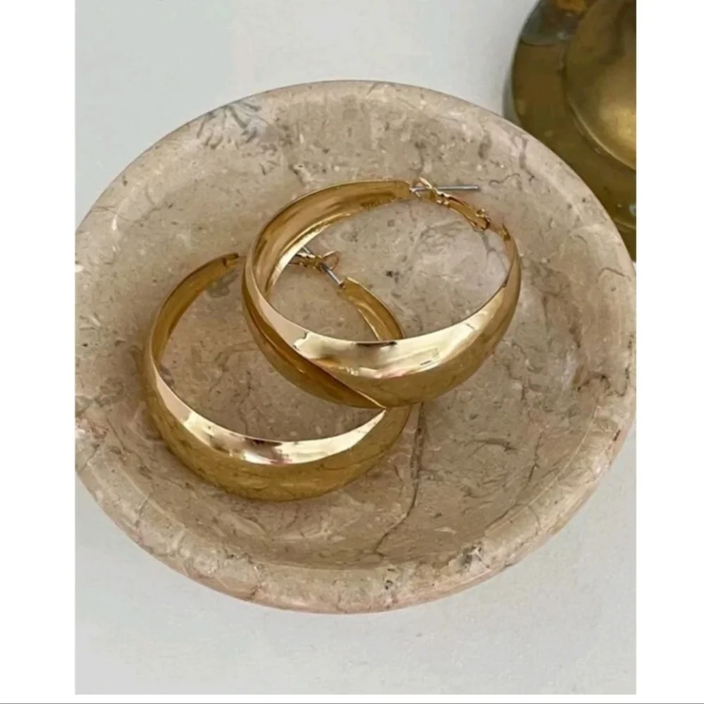 NEW! Anthropologie Trendy Classy| Chunky| Thick| Wide Large Hoop Gold Earrings